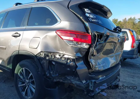 2018 Toyota Highlander Xle from USA, damaged, VIN 5TDJZRFH1JS902988